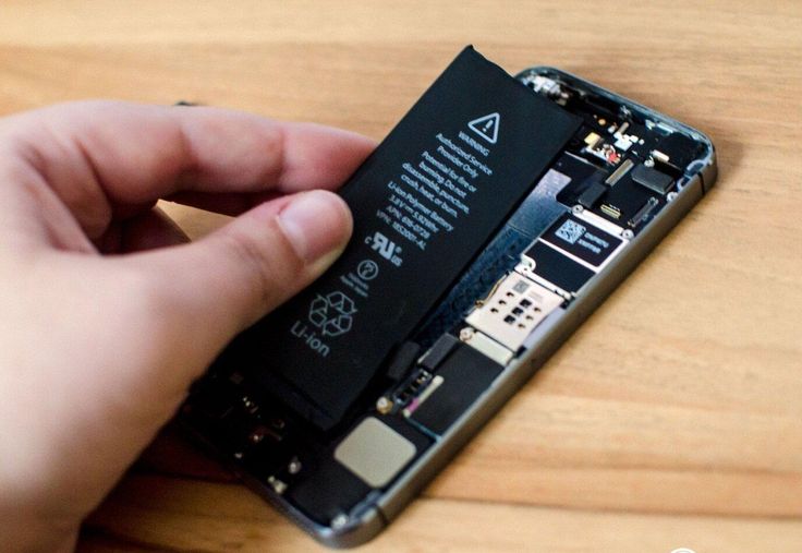 iPhone dựng là gì? Nguy cơ cháy nổ pin